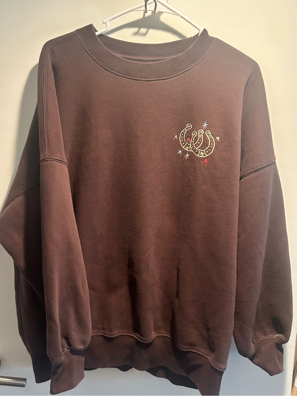 Abercrombie & Fitch Brown Crewneck Sweatshirt with Horseshoe Detail